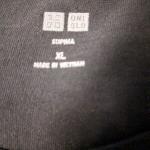 Uniqlo Black Long Sleeve Tee